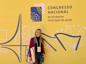 Prefeita de São Luís do Quitunde participa de congresso em Brasília