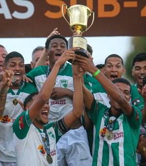 Zumbi é campeão da Copa Alagoas Sub-20 e celebra primeira taça da categoria