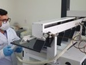 Instituto de Criminalística ajuda população a reconhecer álcool em gel falso 