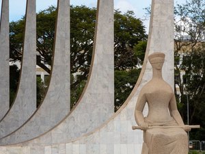 Moraes manda prender empresário envolvido em atos golpistas