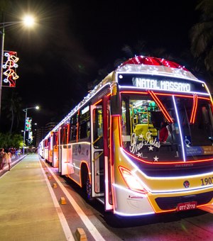 Maceioenses e turistas terão ônibus de graça para conhecer iluminação de Natal na orla