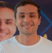Campanha de Alexandre Ayres ganha as ruas de Maceió com adesivaço neste sábado (22)