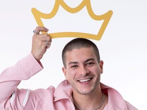 Arthur Aguiar vence a Prova do Líder e recebe o colar pela primeira vez no BBB 22