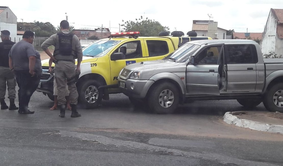 Viatura da Força Tarefa se envolve em acidente em Arapiraca