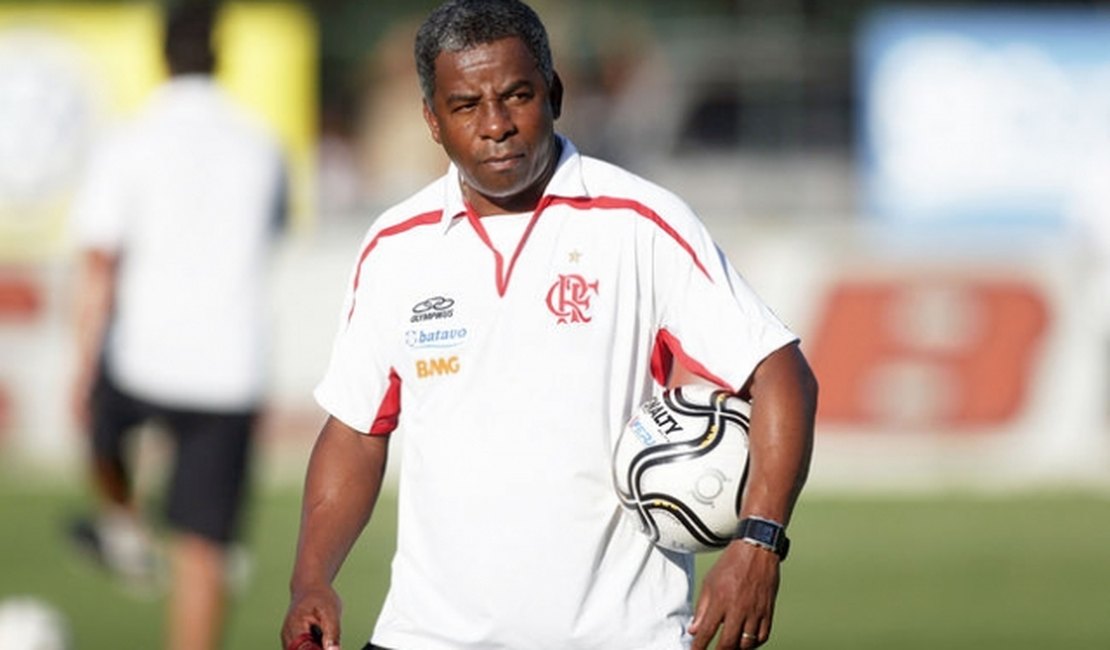 Após derrota no Estadual, técnico Andrade é demitido de time baiano