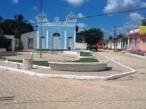Marido joga óleo quente na esposa, tenta fugir mas é preso pela polícia