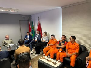 Cibele Moura participa de reunião no MP e incentiva denúncias contra fogos com estampido