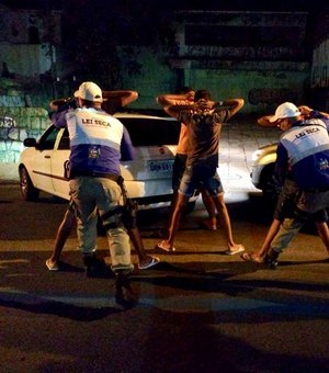 Lei Seca autua mais de 30 motoristas e flagra outros 11 inabilitados