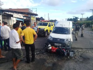 Acidente entre veículos no Parque Ceci Cunha gera transtornos a motoristas