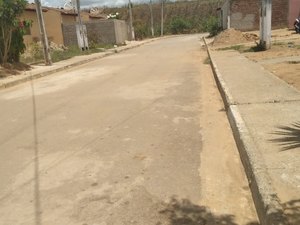 Moradores do Conjunto Brivaldo Medeiros reclamam de falta de sinalização em vias