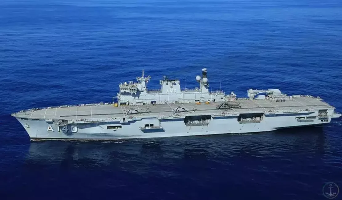 Marinha envia maior navio de guerra da América Latina para ajudar Rio Grande do Sul