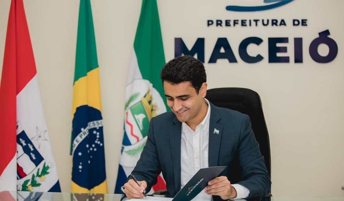 Prefeito JHC envia projetos à Câmara para contratação de investimentos em Maceió