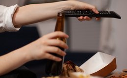 Alagoas registra redução no uso de álcool e drogas entre estudantes, diz IBGE