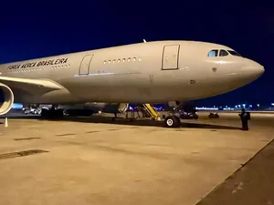 Quarto voo da FAB com 211 repatriados do Líbano chega a São Paulo