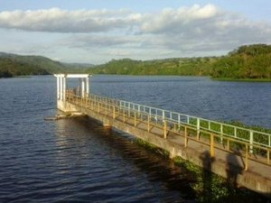 Moradores denunciam água 'barrenta' enviada pela Casal