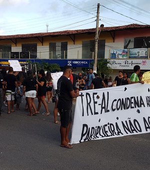 Depois de Marechal Deodoro, grupo de moradores de Paripueira protestam e questionam eleições
