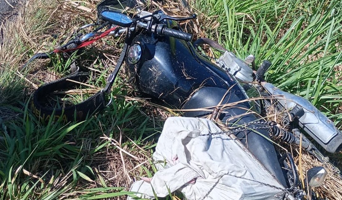 Grave acidente provoca morte de motociclista na BR-104 no interior de AL