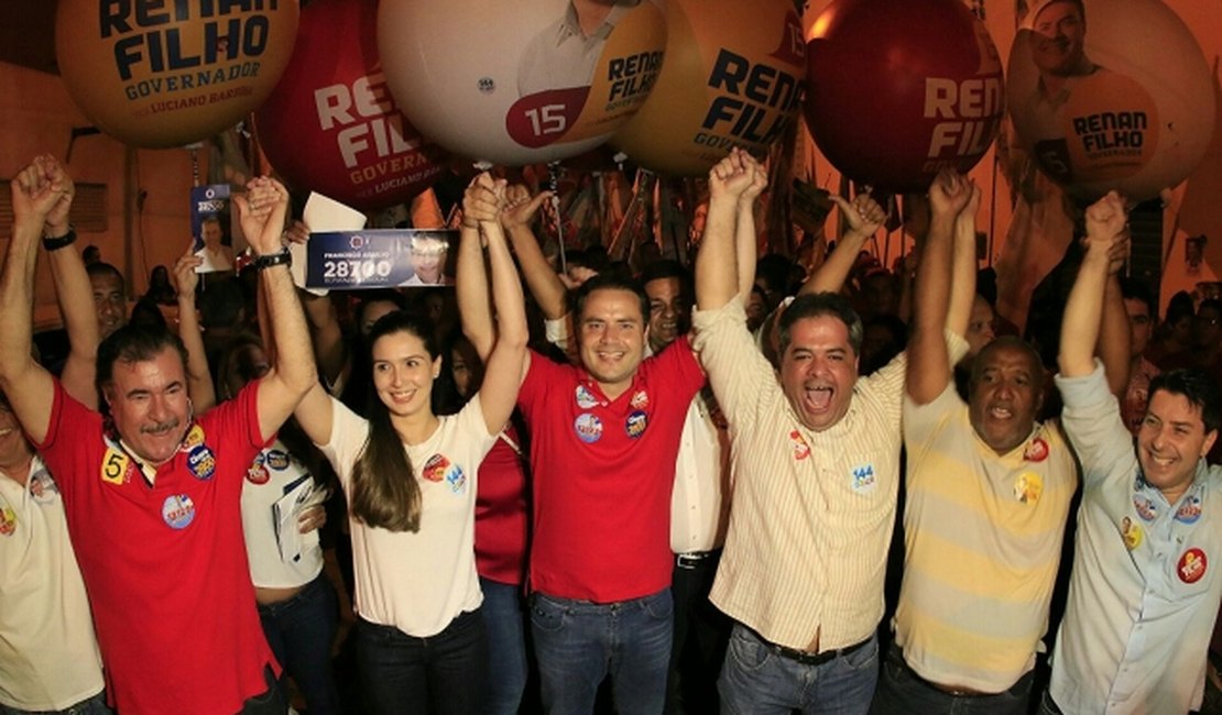 Caminhada de Renan Filho empolga moradores de Maceió