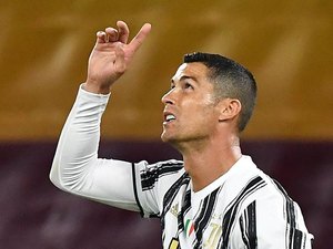 Cristiano Ronaldo pode ganhar quase 1 bilhão de reais no Al-Nassr