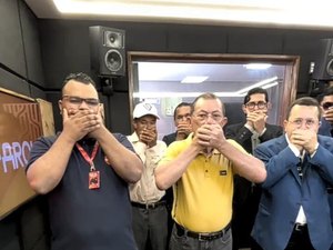 Pastores fazem protesto simbólico em apoio à Rádio Farol após decisão do TRE-AL