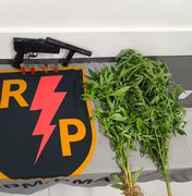 Homem é preso por tentativa de homicídio, porte ilegal de arma de fogo e posse de drogas em Santana do Ipanema