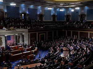Senadores democratas dos EUA acusam Trump de abuso de poder por tarifas ao Brasil