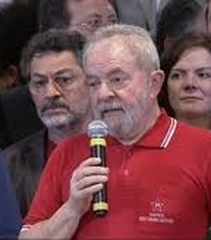Lula apresenta defesa a Moro sobre denúncia que envolve tríplex