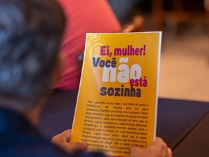 Prefeitura realiza capacitação sobre assédio com ambulantes da orla de Maceió