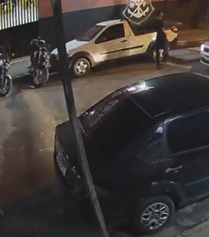 [Vídeo] Motorista de aplicativo e passageiro são assaltados por três homens no Santos Dumont