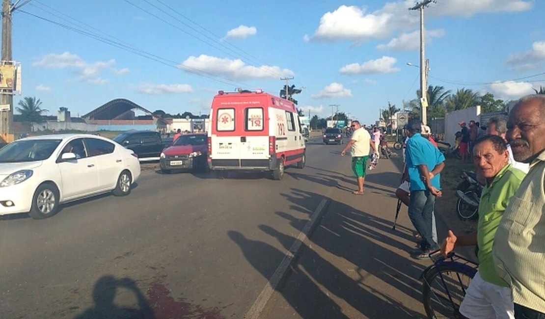 Mais um acidente entre moto e carro é registrado na tarde do Feriado de Finados em Arapiraca