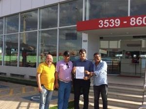 ASA renova com Alagoas Motos, recebe apoio do Governo e entrega moto e alimentos