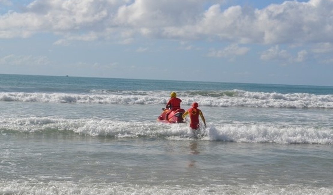 Bombeiros resgatam vítima de afogamento em Marechal Deodoro