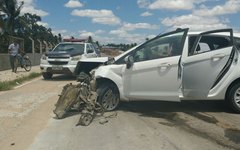 Motorista perde controle da direção de veículo e sofre acidente em Arapiraca