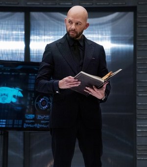 Antigo Flash e Lex Luthor estão nas novas imagens de Crise nas Infinitas Terras