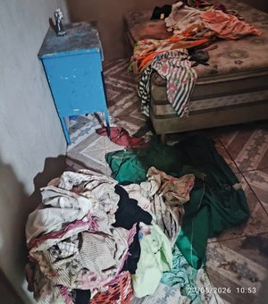 Idosa é resgatada após ser abandonada em meio a fezes e entulhos na zona rural de Arapiraca