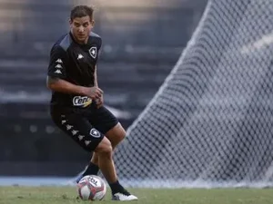 'Não é lugar para covardes': Rafael Moura cita Heleno e pode agregar dentro e fora de campo no Botafogo