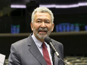 Paulão nega aproximação com Lira e fala que incomoda por ter interesse no Senado em 2026