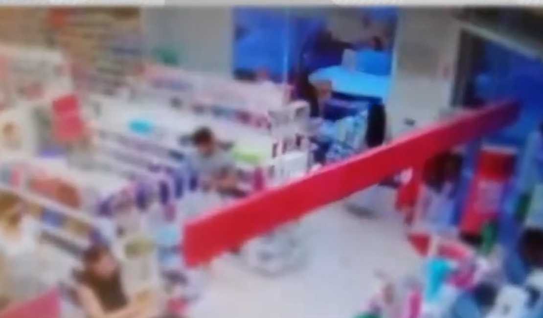 Grávidas,  baianas são presas furtando lojas em Maceió