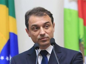 Tribunal Especial aceita denúncia, e governador de SC é afastado