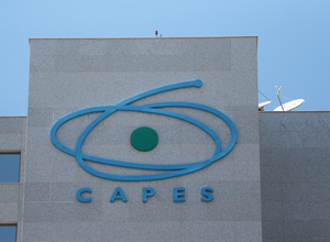 Governo federal bloqueia R$ 116 milhões previstos para orçamento da Capes em 2023
