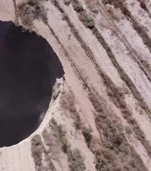 Buraco gigante aparece no Atacama e chama atenção; veja vídeo