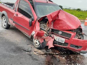 Condutor de Fiat Strada perde controle da direção e sofre acidente na AL 220 em Arapiraca