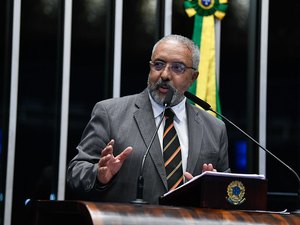 Senador petista propõe isenção fiscal para empresas que promovam integração sul-americana