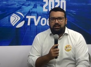 'Não dá para aceitar que usuário do SUS tenha que pedir favor a vereador', afirma Hector Martins em sabatinas