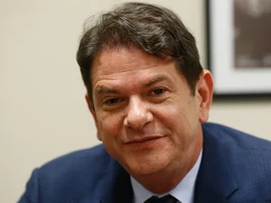 Com lesão pulmonar, Cid Gomes não tem previsão de alta