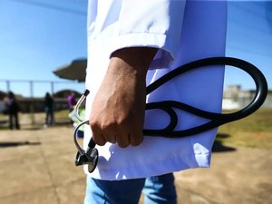 Congresso aprova exame obrigatório para exercício da medicina
