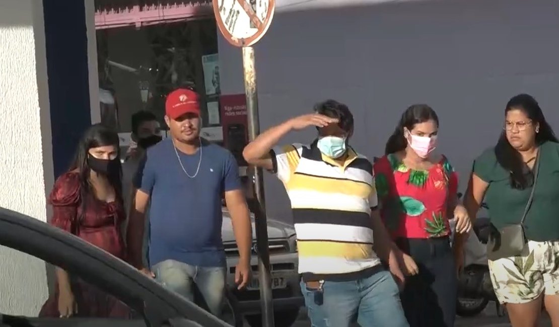 [Vídeo] Fim do uso obrigatório de máscara facial em Arapiraca divide opiniões