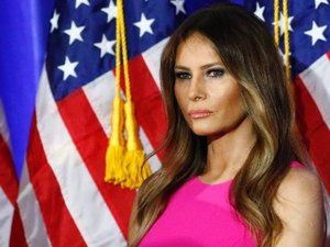 Mulher de Trump critica comentários do marido, mas pede que seja desculpado