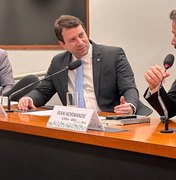 Daniel Barbosa preside debate sobre turismo e preservação ambiental na Costa dos Corais