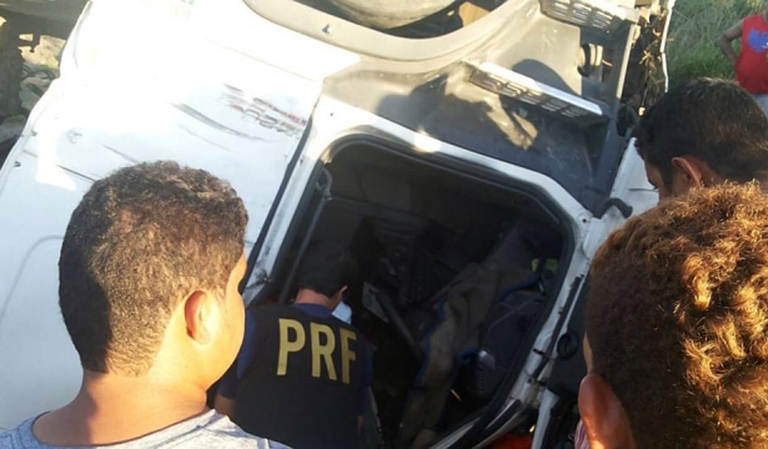 Bebê de seis meses sobrevive a acidente que matou família